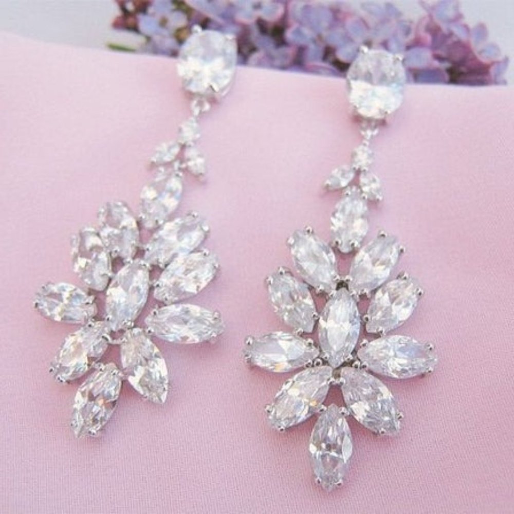 NEW Chandelier Earrings CZ Diamond Bridal Nadri Style